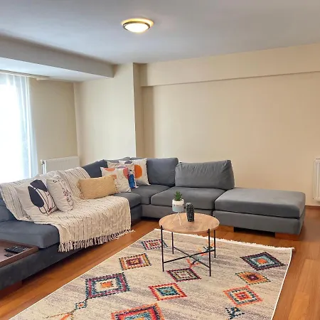 New Studio Apartment, 1br Apartment *